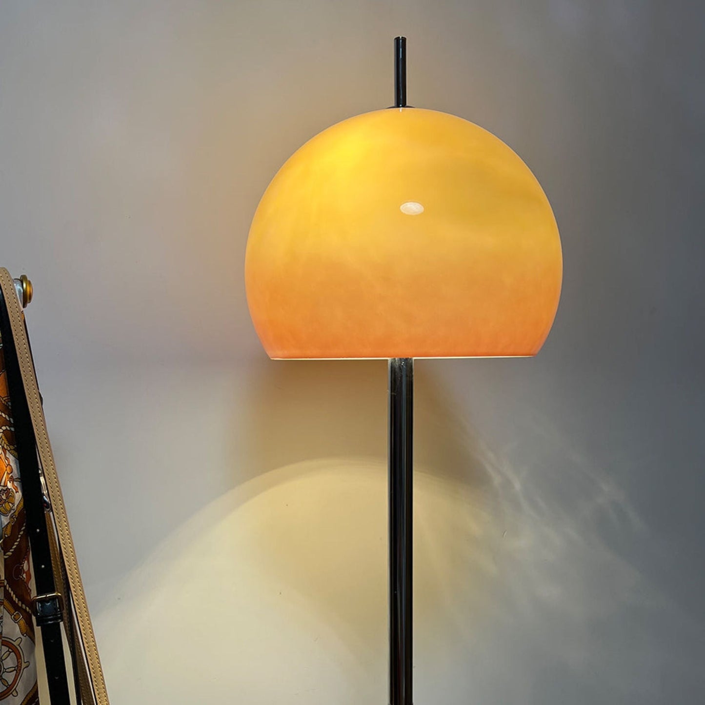Retro Mushroom Floor Lamp – Vintage Style LED Lighting for Living Room & Bedroom